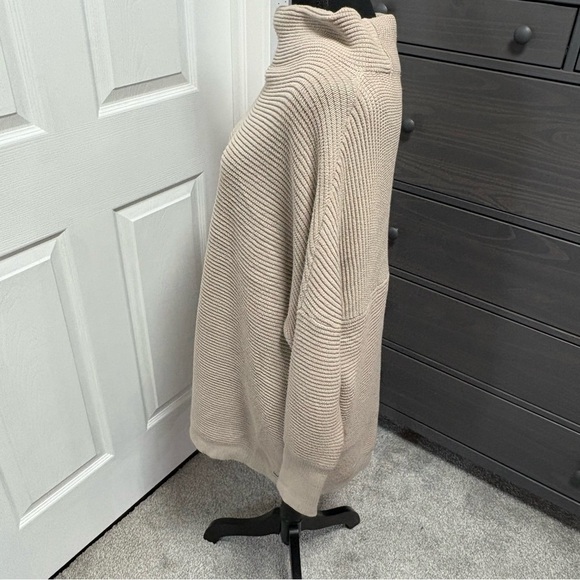 Monk & Lou Sweater - Picture 3 of 7